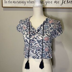 Cute boho crop top size Small.
